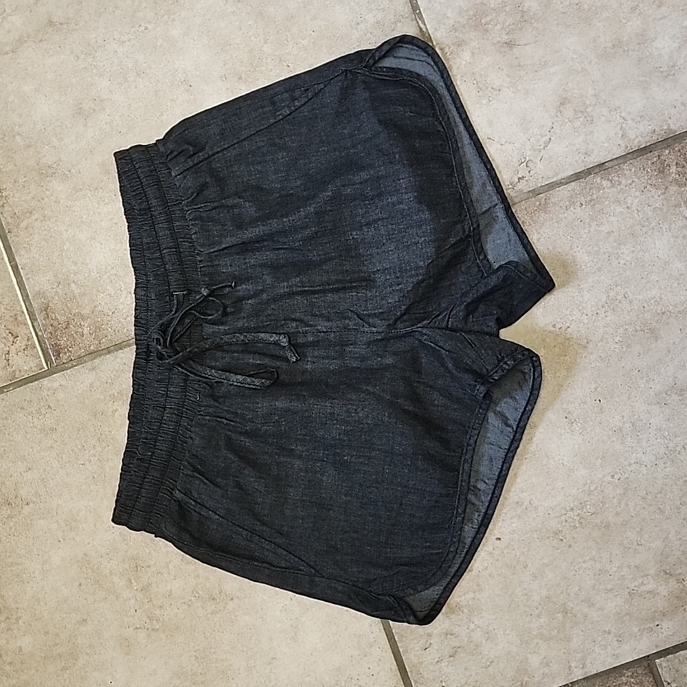 Black drawstring Size Large women's Juniors shorts
